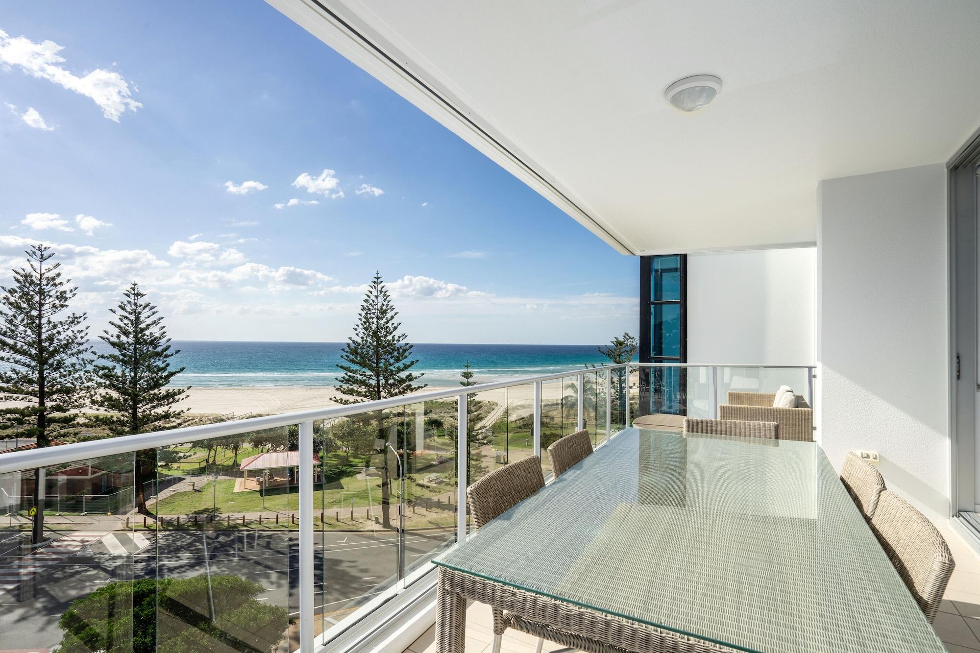 Reflections Tower Two Hotel Gold Coast Exterior photo